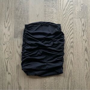 Aritzia Black Ruched Skirt